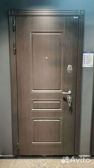 Дверь входная Коричневая шумо-изоляционная