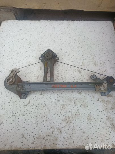 Стеклоподъемник мех задний левый Opel Vectra B