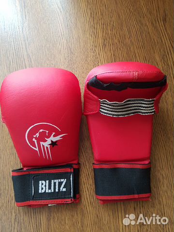 Перчатки для единоборств