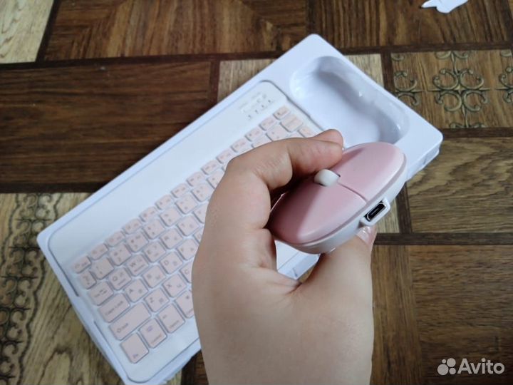 Беспроводная клавиатура и мышь