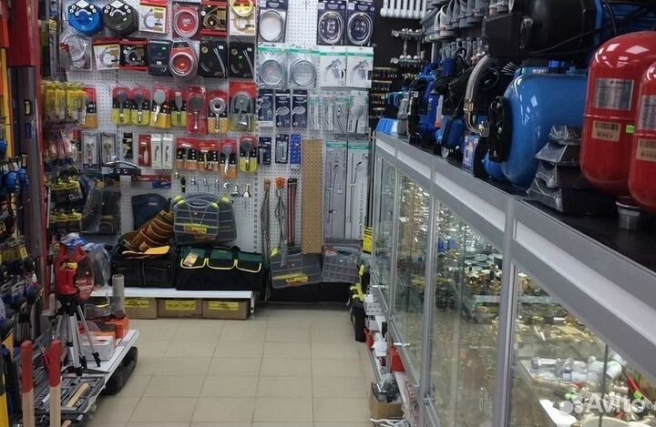 Магазин стройматериалов в бизнес парке / Рядом с Ж