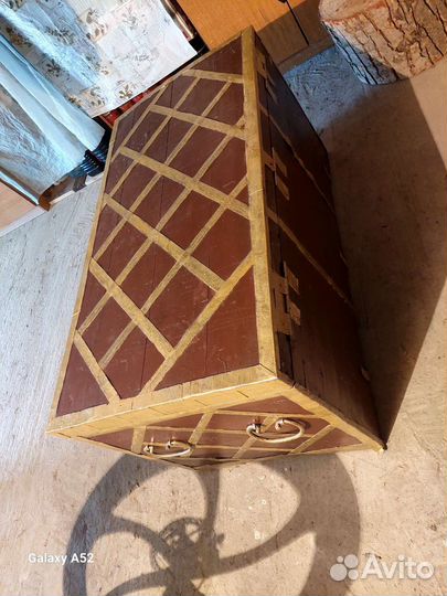 Сундук деревянный старинный