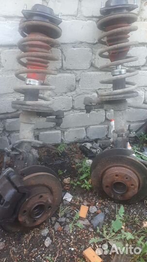 Стойки ваз2110 2115, 2114,2109 в сборе со ступицам