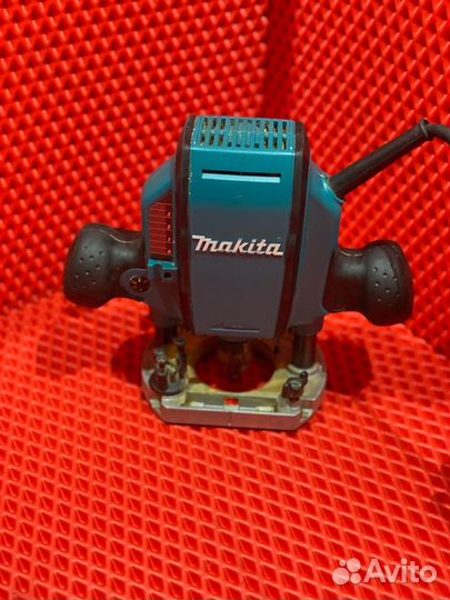 Фрезер Makita RP0900