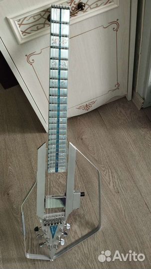 Электрогитара