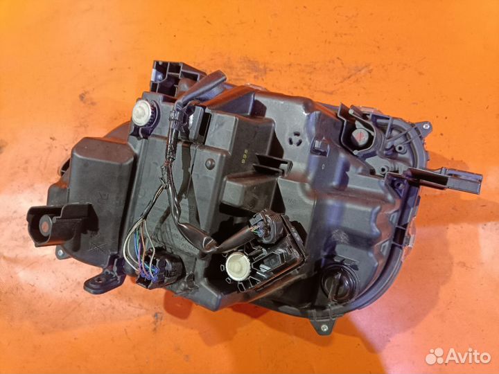 Фары Daihatsu Tanto LA650S