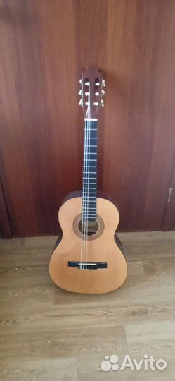 Акустическая гитара