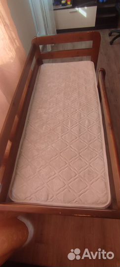 Детская кровать с матрасом бу