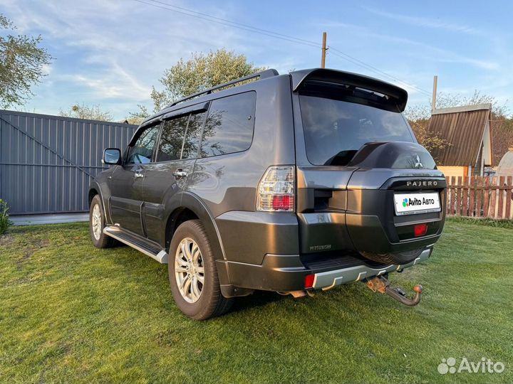 Mitsubishi Pajero 3.2 AT, 2018, 71 700 км