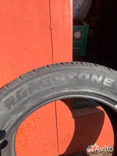 Roadstone N'Fera RU5 235/55 R18