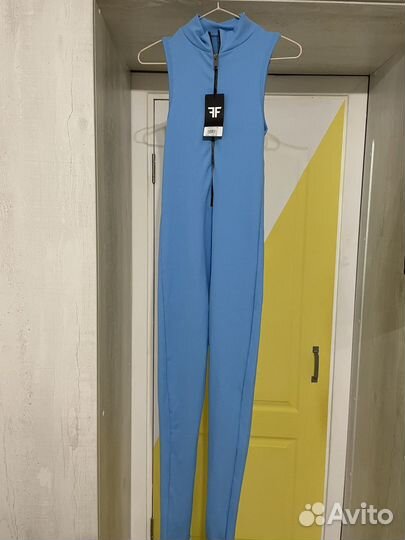 Комбинезон спортивный для фитнеса