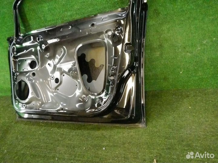 Дверь передняя правая Volkswagen Golf