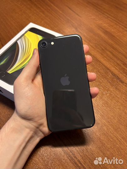 Apple iPhone SE 2020