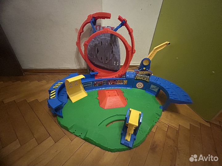 Монстр трек hotwheels