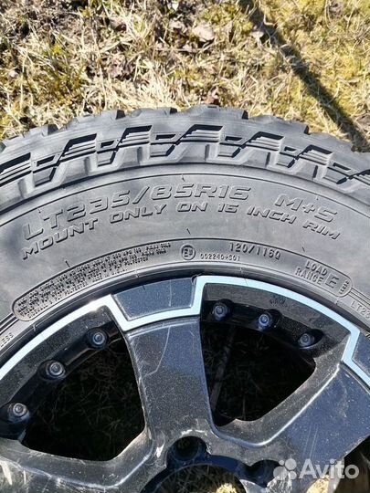 Продам комплект колес 235/85/r16