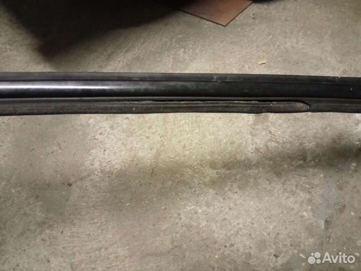 Водосток (уплотнение) Фольксваген-Гольф2 (Golf2)