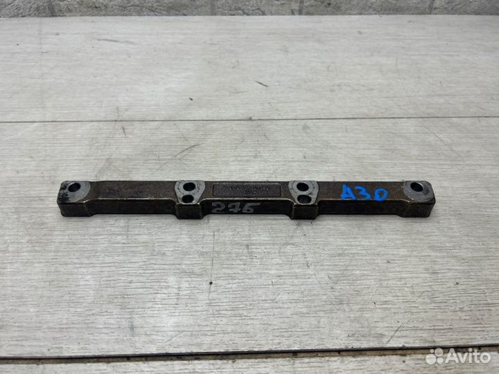 Пластина зажимная Mercedes S-Class W222 M276