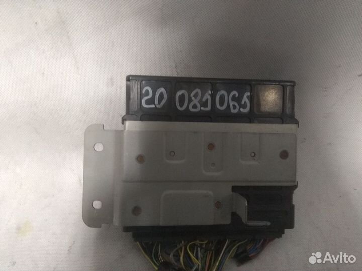 Блок управления двигателем Mitsubishi Outlander