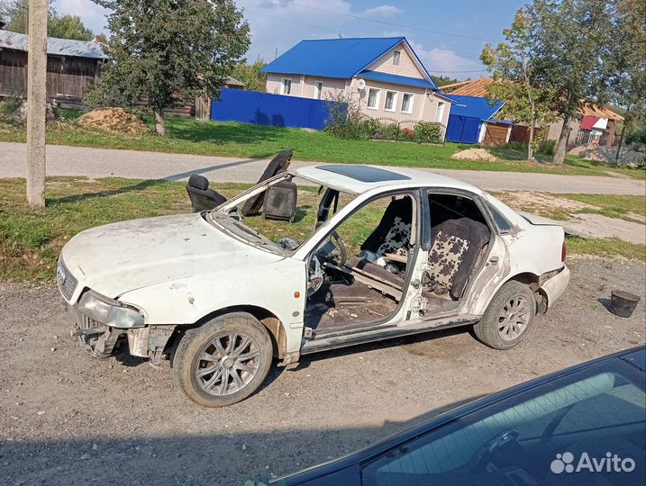 Audi A4 B5 1995 по частям