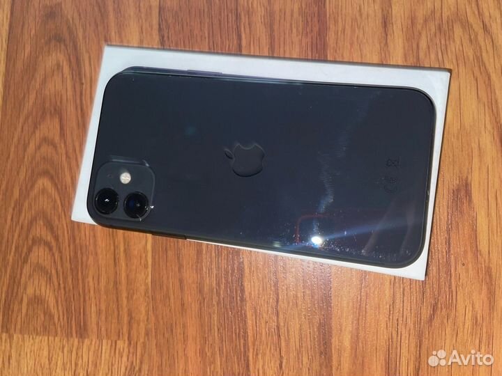 iPhone 11, 64 ГБ