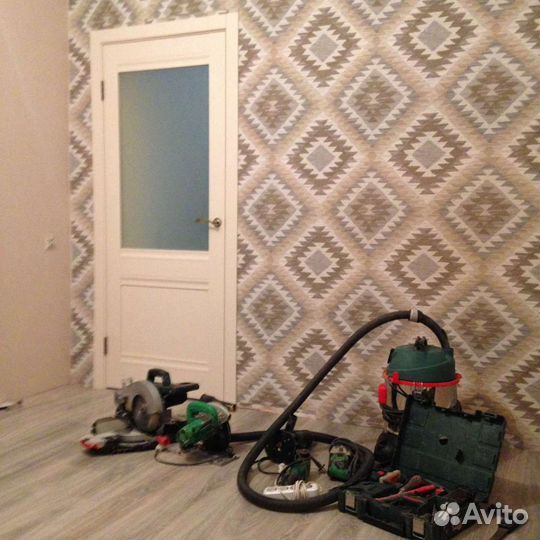 Установка межкомнатных дверей