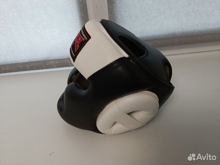 Боксерский шлем