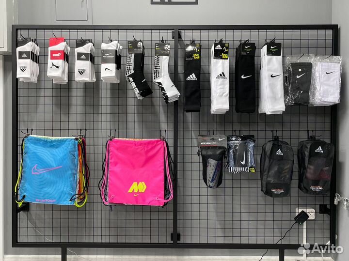 В продаже футзалки/сороконожки/бутсы/Размеры 35-45