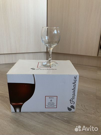 Бокалы для вина новые