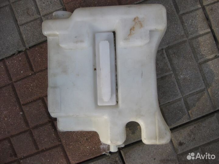 Бачок омывателя для Мерседес E-210