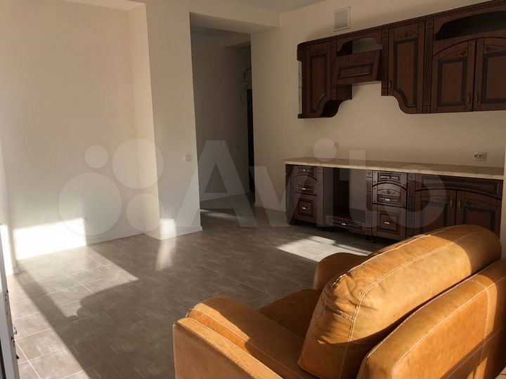 2-к. квартира, 71,6 м², 1/3 эт.