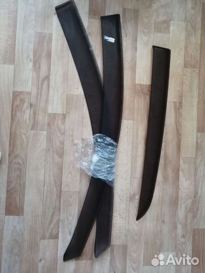 Японские оригинальные ветровики Tiida Latio