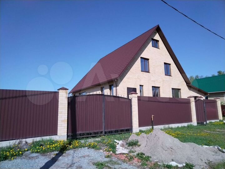 Коттедж 180 м² на участке 11,4 сот.