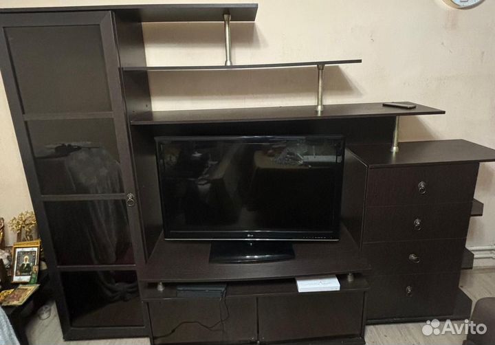 Стенка в гостиную в отличном состоянии