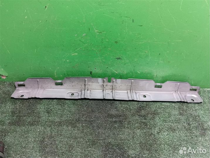 Кронштейн бампера заднего Citroen C5 2009