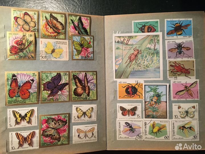 Альбом и 370 марок 