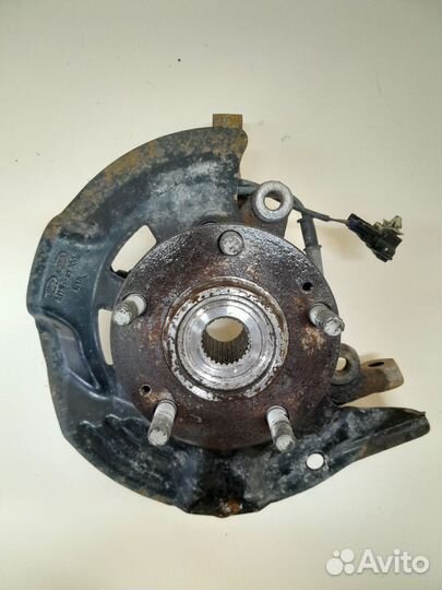 Кулак поворотный передний левый Hyundai Sonata 6 Y