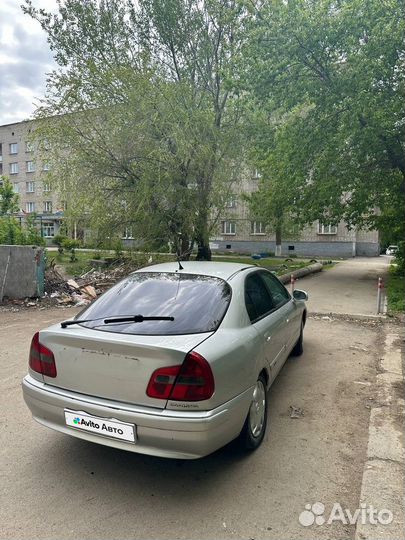 Mitsubishi Carisma 1.6 МТ, 2001, 290 000 км