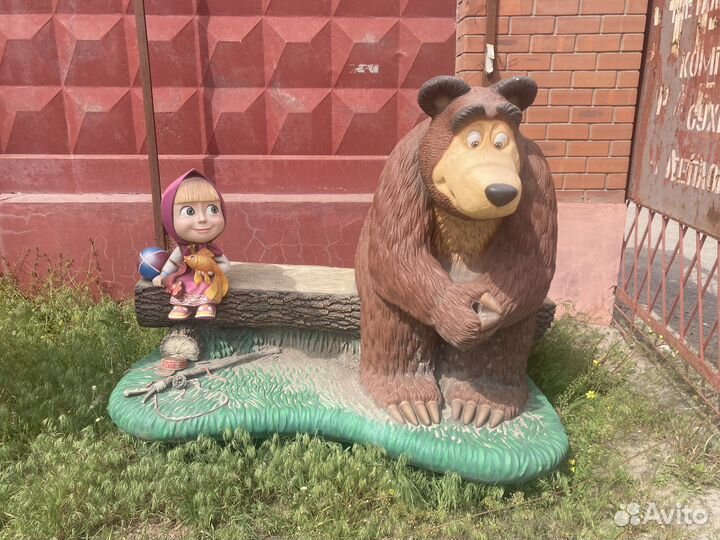 Фигура из бетона: Маша и медведь