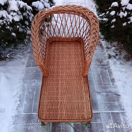 Санки плетеные из лозы