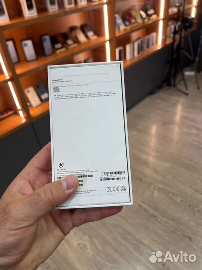 iPhone 15 Pro, 256 ГБ