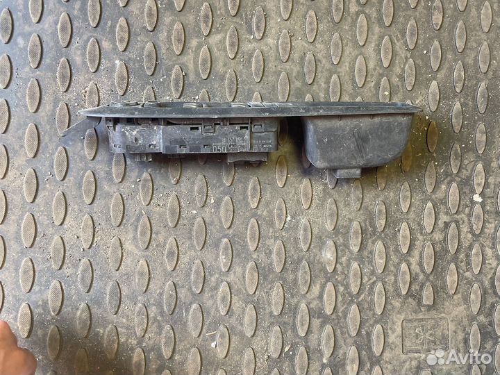 Citroen c4b7 блок управления стеклоподъемника