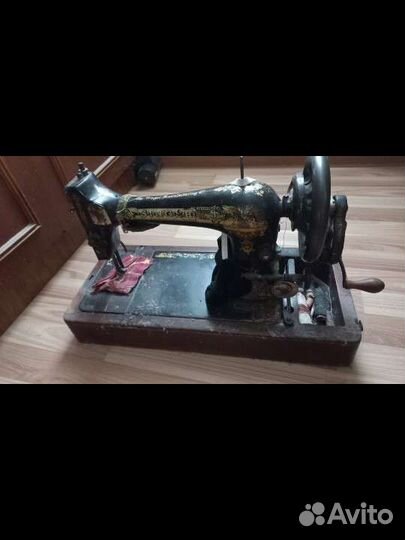 Швейная машина Singer