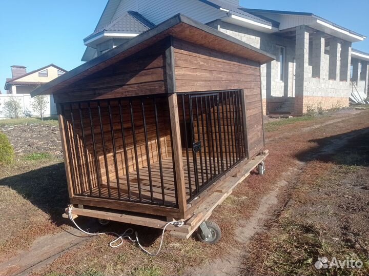 Вольер для собаки. Будка для собаки