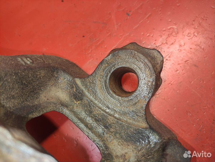 Поворотный кулак Lincoln Navigator 1997-2003