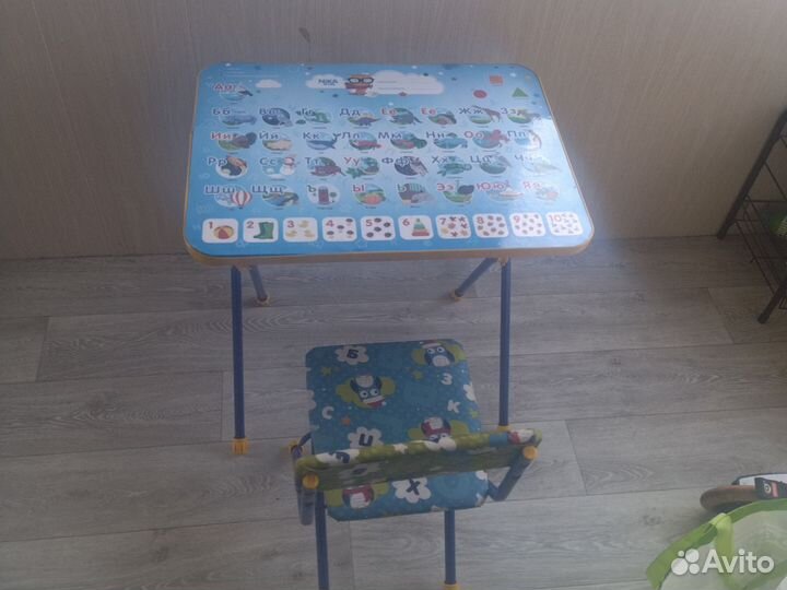 Детский стол и стул