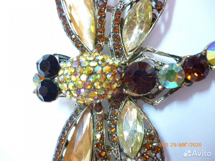 Брошь 