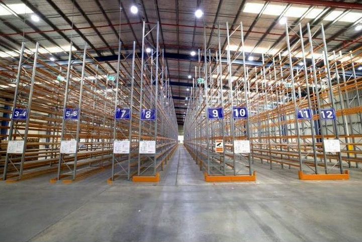 Склад, 3700 м²