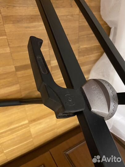 Стойка для синтезатора