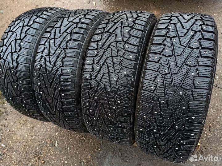Pirelli Ice Zero 215/55 R17