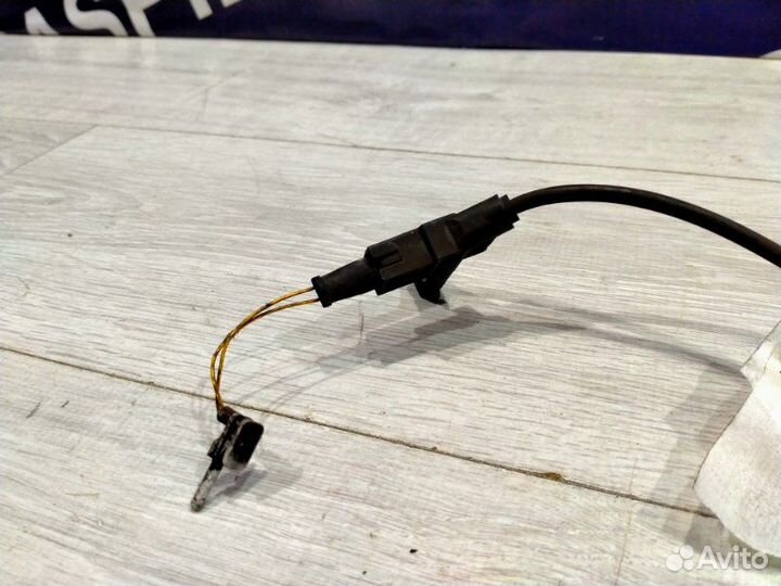 Датчик износа колодок передний правый